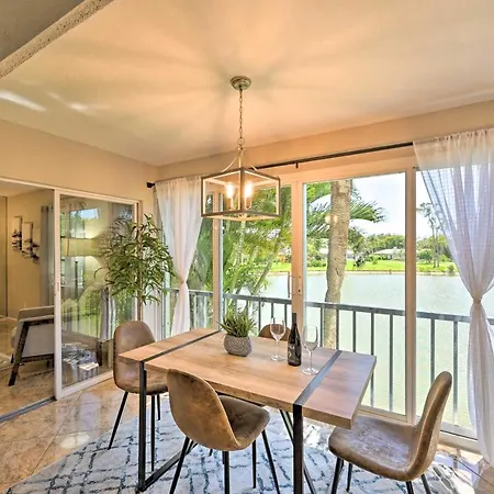 Naples Condo With Enclosed Balcony And Lake Views!